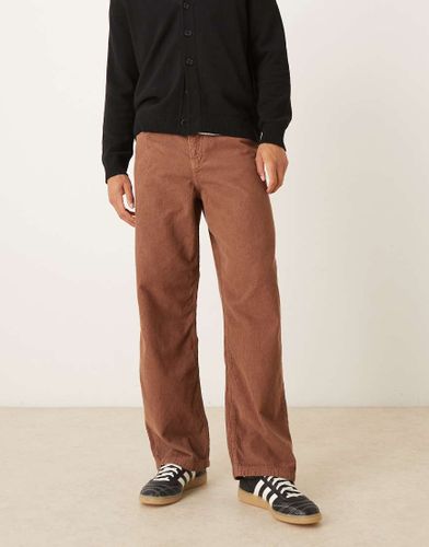 Pantalon baggy en velours nervur - Marron - Asos Design - Modalova