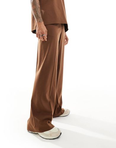 Pantalon de costume ample - chocolat - Asos Design - Modalova