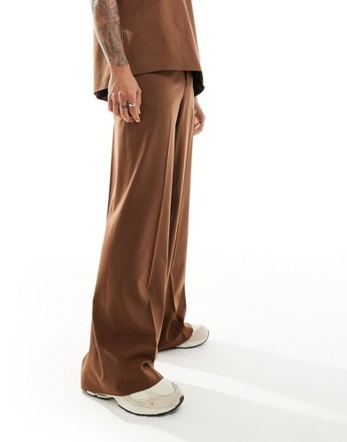 Pantalon de costume ample - Marron chocolat - Asos Design - Modalova