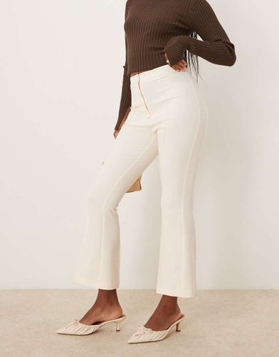 Pantalon de tailleur évasé stretch - Crème - Asos Design - Modalova