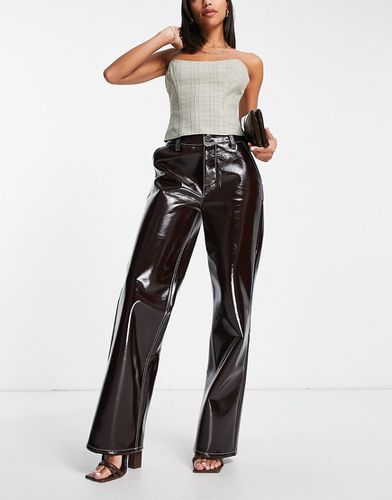 Pantalon droit ultra-brillant - Bordeaux - Asos Design - Modalova