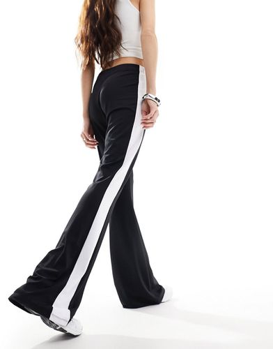 Pantalon évasé à couture contrastée - Asos Design - Modalova