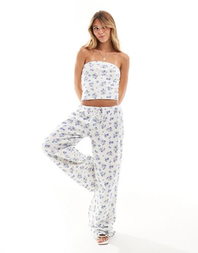 Pantalon large d'ensemble en maille gaufrée - Imprimé fleurs et myrtilles - Asos Design - Modalova