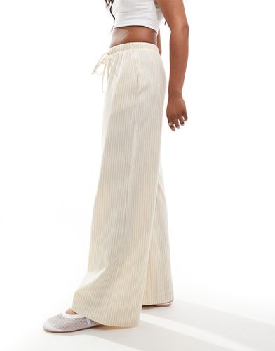 Pantalon rayé ample avec liens noués à la taille - Taupe - Asos Design - Modalova
