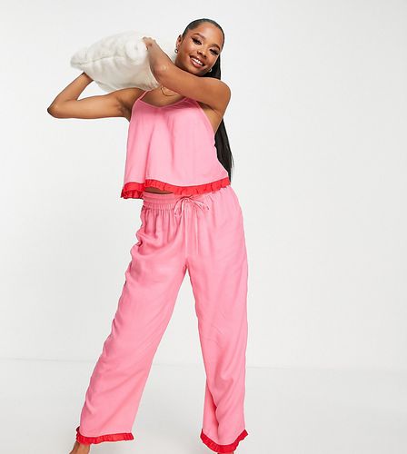 ASOS DESIGN Petite - Ensemble de pyjama en modal avec caraco et pantalon à volants contrastants - et rouge - Asos Petite - Modalova