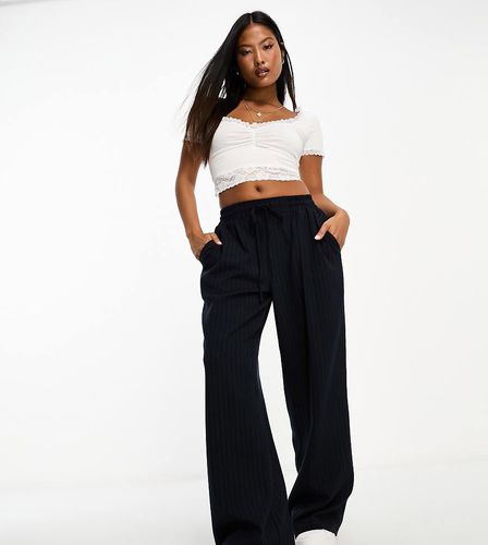 ASOS DESIGN Petite - Pantalon rayé facile à enfiler - Asos Petite - Modalova