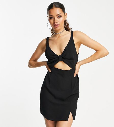 ASOS DESIGN Petite - Robe courte à effet torsadé et découpe sur le devant - Asos Petite - Modalova