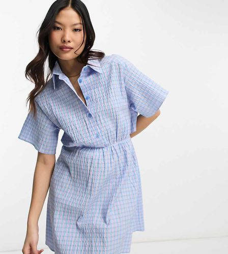 ASOS DESIGN Petite - Robe chemise courte en crêpe à carreaux avec découpe au dos - Bleu/violet - Asos Petite - Modalova