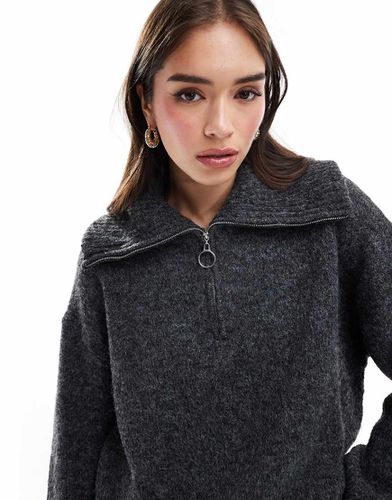 Pull à col zippé en maille duveteuse - Anthracite - Asos Design - Modalova