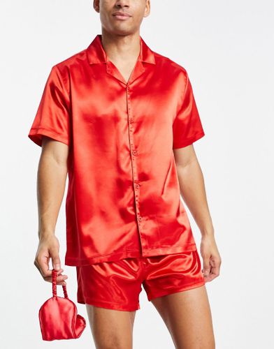 Pyjama de Noël avec short et chemise en satin et masque de sommeil - Asos Design - Modalova