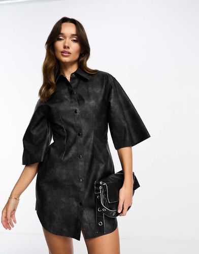 Robe chemise courte en imitation cuir - délavé - Asos Design - Modalova