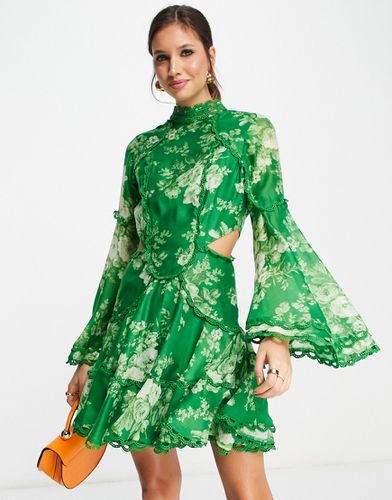 Robe courte à col montant et bordure festonnée avec découpes à la taille et imprimé floral - Asos Design - Modalova