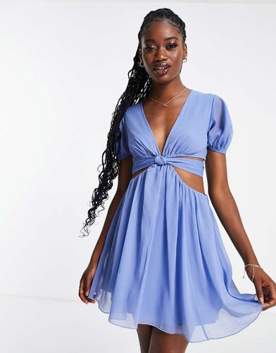 Robe courte étagée fluide et nouée à la taille - Asos Design - Modalova