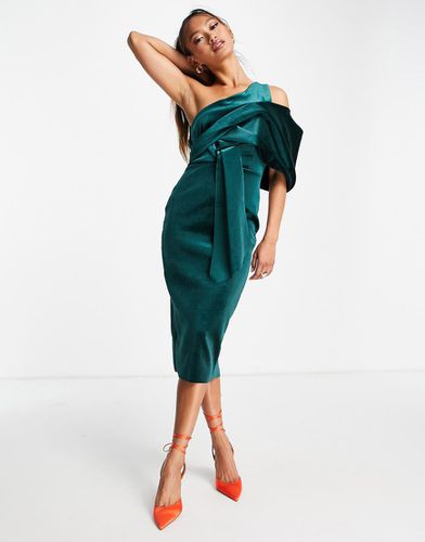 Robe fourreau mi-longue en velours à nervures et épaule dénudée - forêt - Asos Design - Modalova