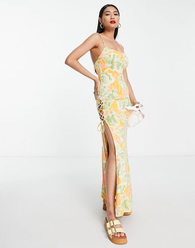 Robe longue à imprimé fleuri flou avec bretelles fines et laçage croisillons - Orange - Asos Design - Modalova