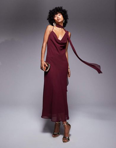 Robe longue en mousseline à col bénitier avec foulard - Bordeaux - Asos Design - Modalova