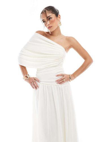 Robe longue hybride en jersey drapé à taille basse avec jupe en satin - Crème - Asos Design - Modalova