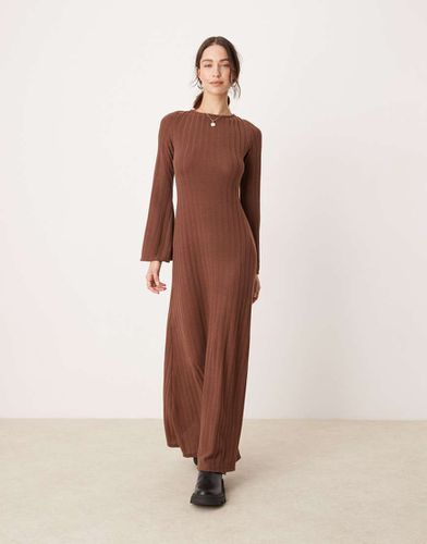 Robe longue texturée à manches longues et décolleté dans le dos - Asos Design - Modalova