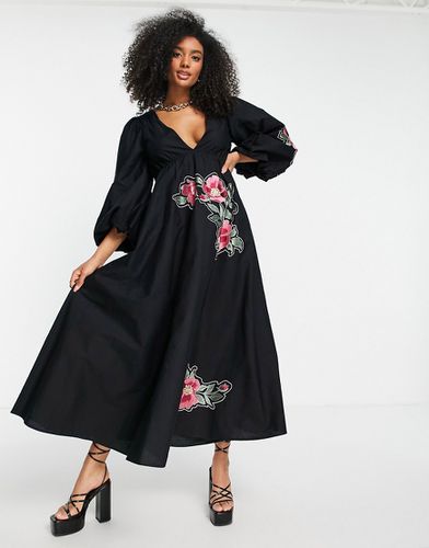 Robe mi-longue en popeline avec manches bouffantes et broderie en patchwork - Asos Design - Modalova