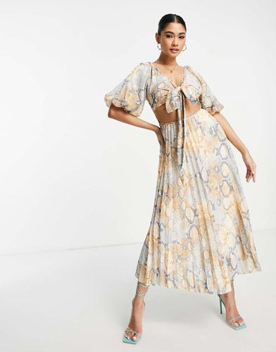 Robe mi-longue plissée nouée sur le devant à imprimé serpent - Asos Design - Modalova