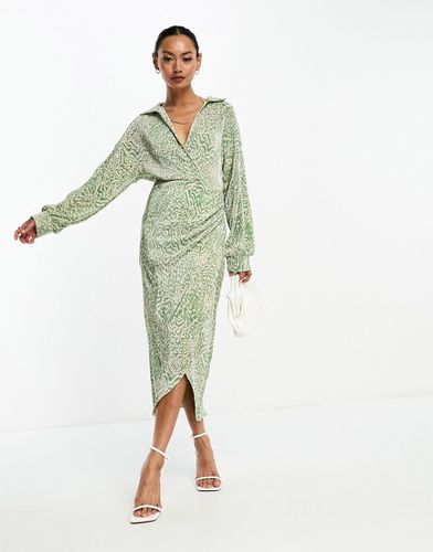 Robe portefeuille plissée mi-longue à imprimé animal et col - Vert - Asos Design - Modalova