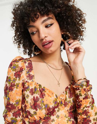 Robe rétro mi-longue à encolure caur froncée et imprimé fleurs - Asos Design - Modalova