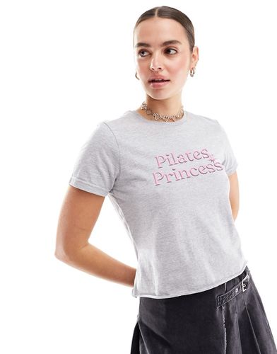 T-shirt court avec motif Pilates Princess » - chiné - Asos Design - Modalova