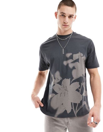 T-shirt décontracté à imprimé fleurs - Anthracite - Asos Design - Modalova