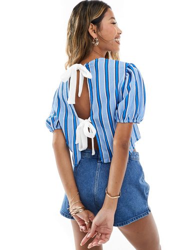 T-shirt noué dans le dos à manches bouffantes - Bleu rayé - Asos Design - Modalova