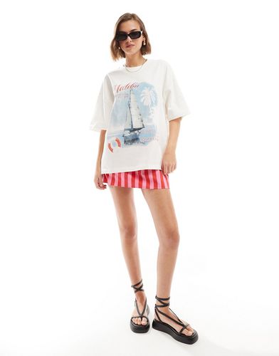 T-shirt oversize épais avec motif Malibu gothique - Crème - Asos Design - Modalova