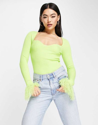 Top en maille avec décolleté en caur et bordures en plumes fantaisie - Citron vert - Asos Design - Modalova