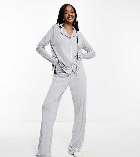 ASOS DESIGN Tall - Pyjama en jersey doux avec chemise à manches longues et pantalon à liseré contrastant - chiné - Asos Tall - Modalova