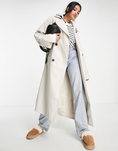 Trench-coat oversize en caoutchouc - Taupe - Asos Design - Modalova