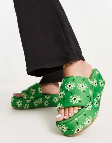 Tyla - Sandales rembourrées à semelle plateforme et imprimé fleuri - Vert - Asos Design - Modalova