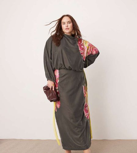 Curve - Robe longue en velours avec broderies et franges - Anthracite - Asos Edition - Modalova