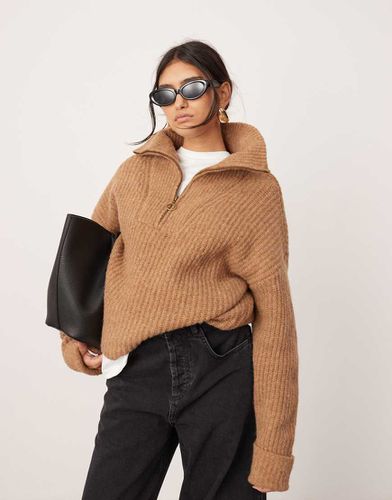 Pull en maille chunky à col zippé - Camel - Asos Edition - Modalova