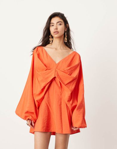 Robe courte drapée à col V - Orange vif - Asos Edition - Modalova