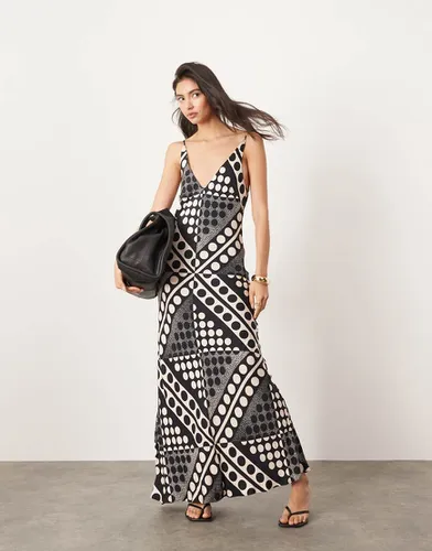 Robe caraco longue avec imprimé foulard à pois - Noir et blanc - Asos Edition - Modalova