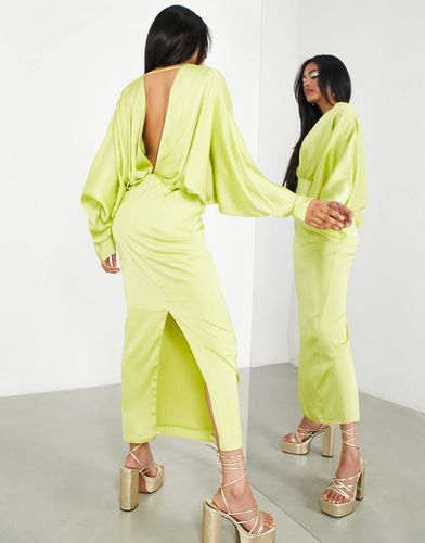 Robe drapée longue coupe droite en satin à col V et manches chauve-souris - Chartreuse - Asos Edition - Modalova