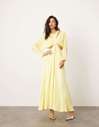 Robe longue en satin à découpes et manches chauve-souris - Jaune citron - Asos Edition - Modalova