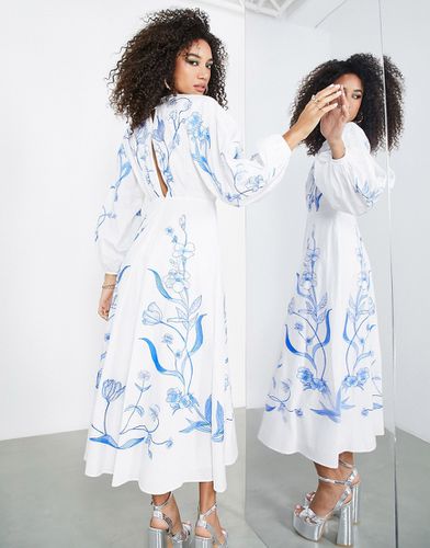 Robe mi-longue à grandes fleurs et feuilles brodées - Blanc et bleu - Asos Edition - Modalova