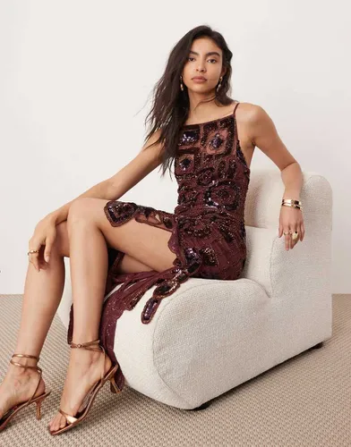 Robe mi-longue dos nu à franges et ornements géométriques - Bordeaux - Asos Edition - Modalova