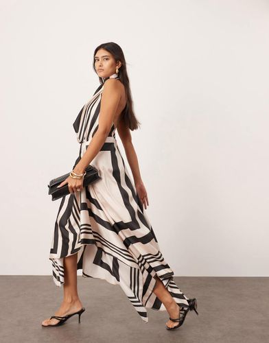 Robe mi-longue en satin à dos nu et superpositions - Imprimé rayures irrégulières - Asos Edition - Modalova