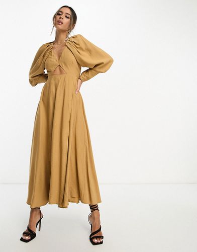 Robe mi-longue plissée aux épaules avec découpes - Camel - Asos Edition - Modalova