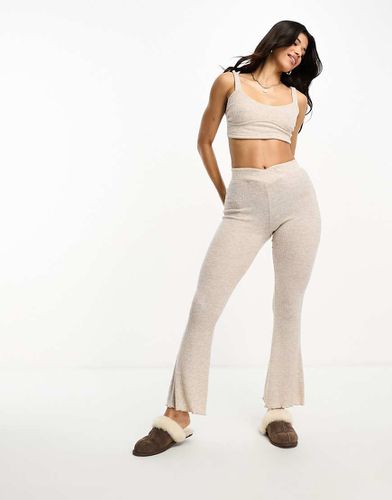 Leila - Pantalon évasé côtelé avec taille en V - Taupe - Boux Avenue - Modalova