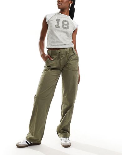 Pantalon large style utilitaire à taille basse avec liens - Kaki délavé - Bershka - Modalova