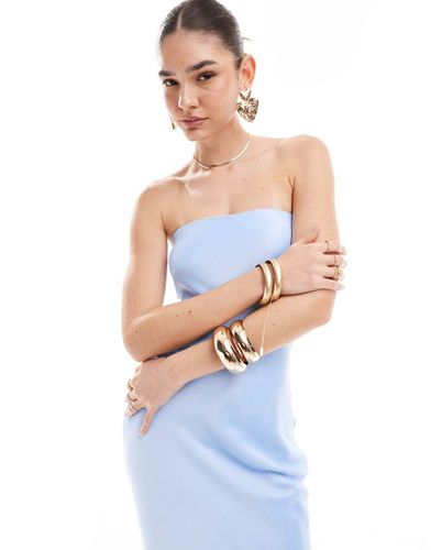 Robe bandeau longue en satin - cendré - Bershka - Modalova