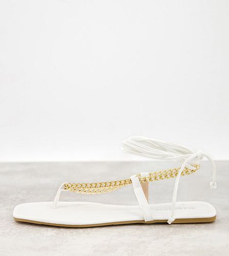 Sandales plates avec chaîne - Glamorous Wide Fit - Modalova