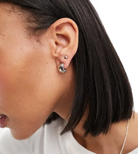 Petites boucles d'oreilles effet fondu - Designb London - Modalova