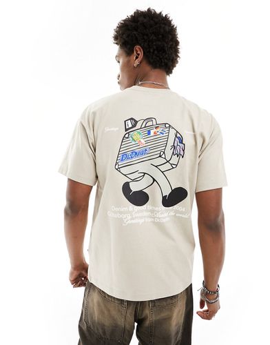 Trooper - T-shirt décontracté style années 90 avec imprimé World Traveler » au dos - Taupe pâle - Dr Denim - Modalova